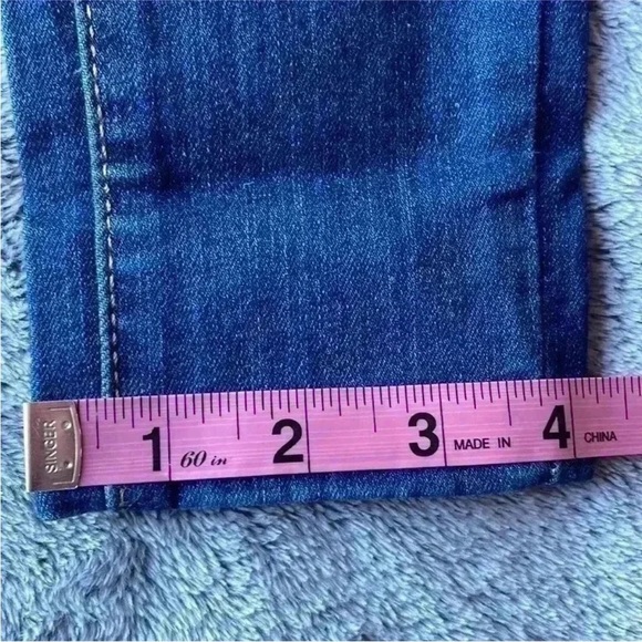 Levi's 710 Toronto Sights Super Skinny Jeans - Mid Rise Size 24 NWT - Picture 9 of 10